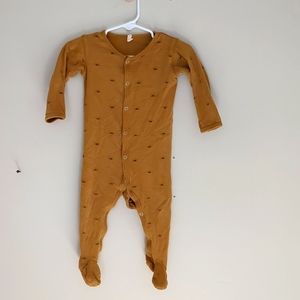 Quincy Mae Onesie 6-12 months
